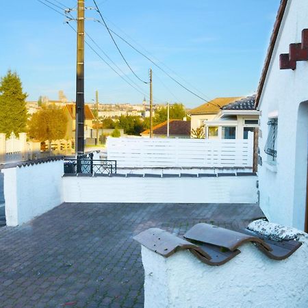 Appart T2 Avec Terrasse, Parking Et Wifi Angoulême Exteriör bild