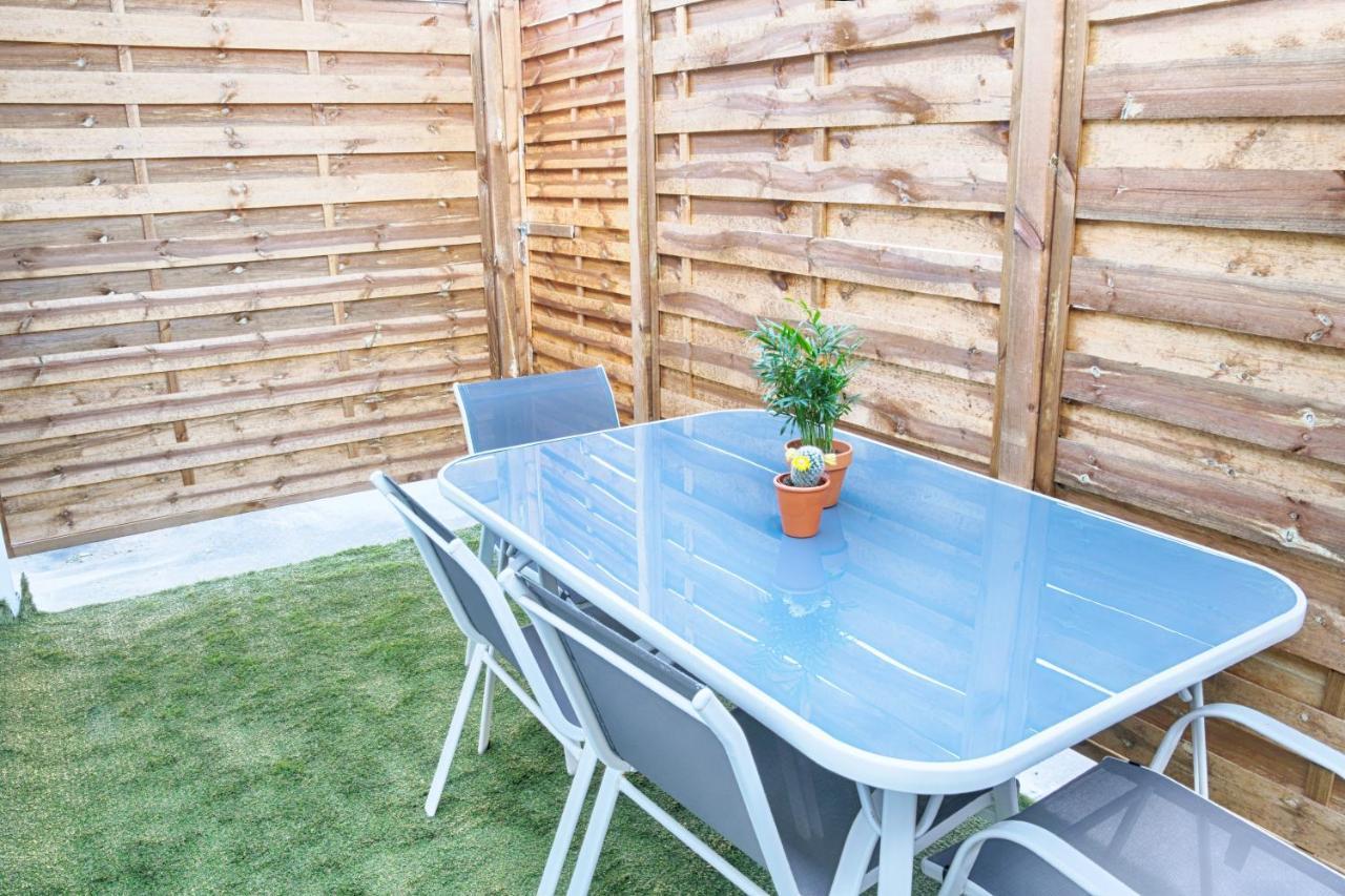 Appart T2 Avec Terrasse, Parking Et Wifi Angoulême Exteriör bild